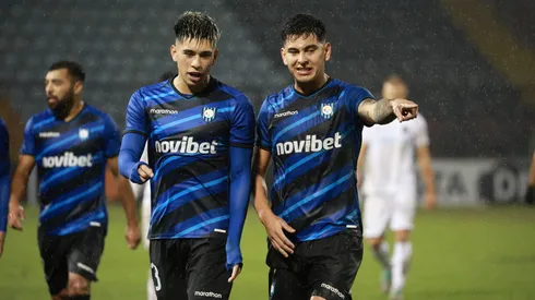 Los jugadores de Huachipato en el último duelo contra Gremio en la Copa CONMEBOL Libertadores 2024.