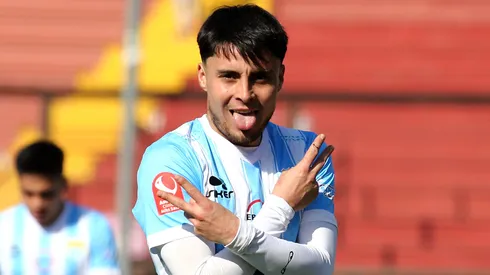 Thomas Jones brilló con luz propia ante la Unión Española.