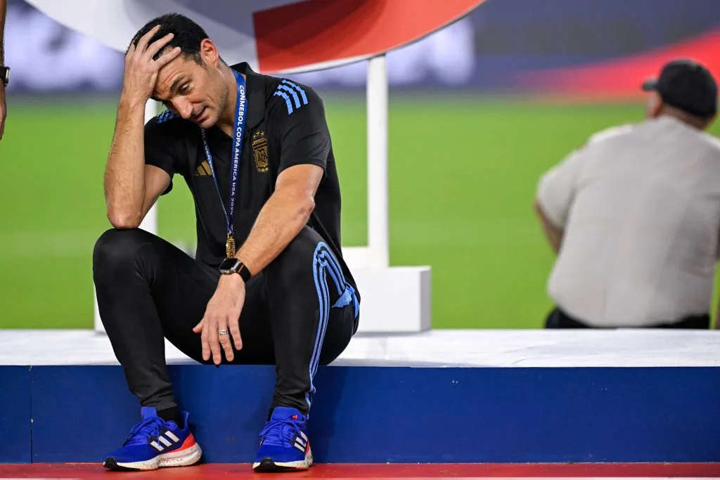Lionel Scaloni con su medalla de campeón de la Copa América. Foto: Imago