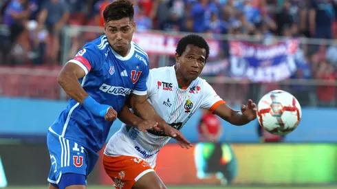 Universidad de Chile sale a defender el liderato del Campeonato Nacional.