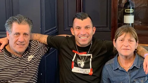 Gary Medel escribió una linda despedida para su madre.