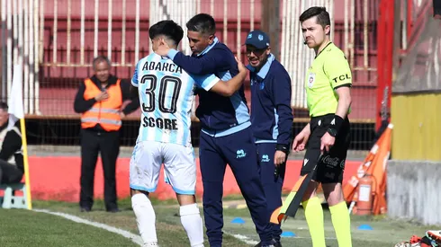 Braulio Leal presente como el DT de Magallanes.