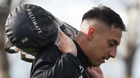 Javier Correa sufrió su primer revés en Colo Colo: se lesionó antes de debutar.