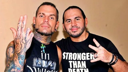 Jeff siguió los pasos de su hermano al usar la camiseta del Cacique.