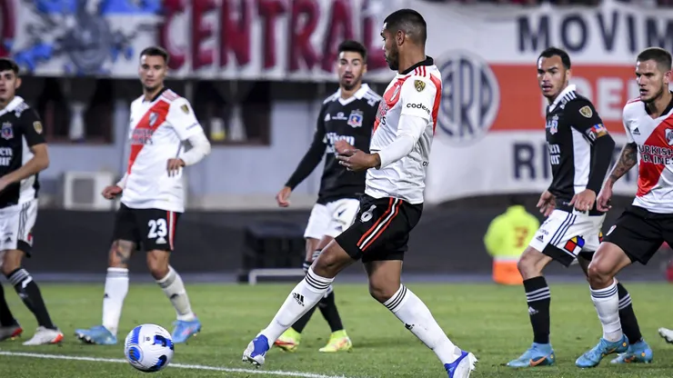 David Martínez le marcó a Colo Colo en la goleada 4-0 de River Plate.