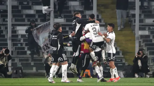 Colo Colo sigue buscando nuevos jugadores.