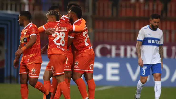 Cobreloa busca nuevos jugadores.