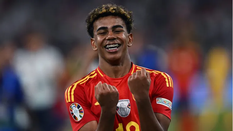 El joven jugador de 16 años respondió con todo contra Francia