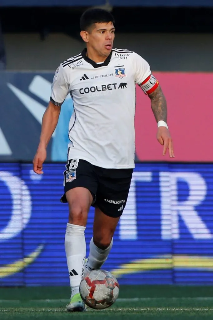 Esteban Pavez se quedará en Colo Colo hasta 2025 (Photosport)