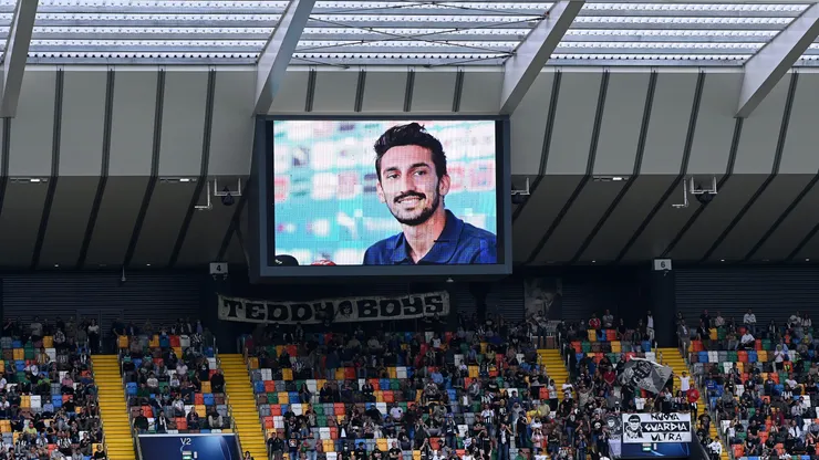 UDINE, ITALY - SEPTEMBER 26:The big Screen project the photo of Davide Astori during the Serie A match between Udinese Calcio and ACF Fiorentina at Dacia Arena on September 26, 2021 in Udine, Italy. (Photo by Alessandro Sabattini/Getty Images)