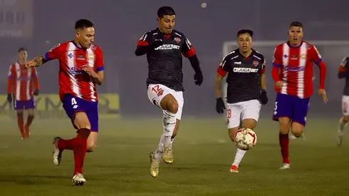Ñublense no pudo en su visita a Linares por Copa Chile.