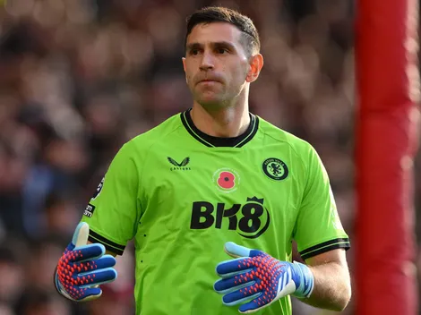 Agrandan a Dibu Martínez a nivel Maradona en Napoli