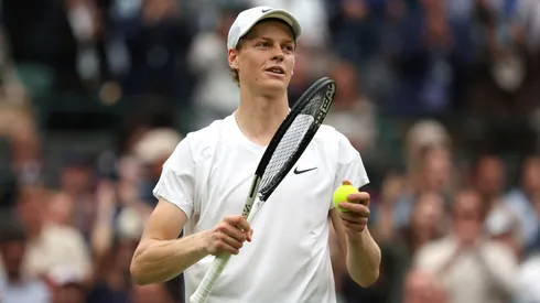 Jannik Sinner en el enfrentamiento ante Ben Shelton por los octavos de final de Wimbledon 2024.