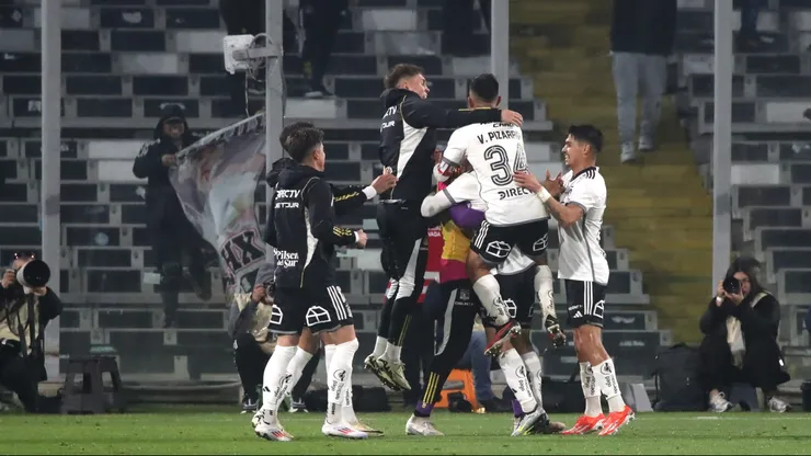 Colo Colo busca nuevos jugadores para el segundo semestre.