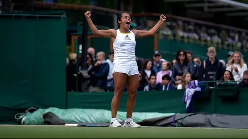Antonia sigue en carrera en Wimbledon.