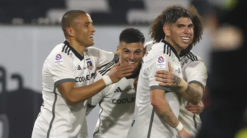 Colo Colo y Santa Cruz juegan en la Zona Centro Sur.