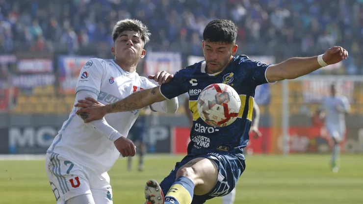 Universidad de Chile y Everton juegan la ida.