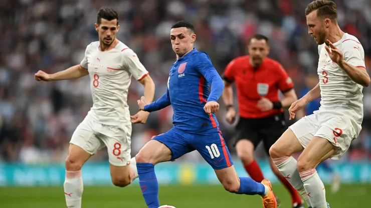 Los ingleses no llegan como favoritos por su incípido juego.