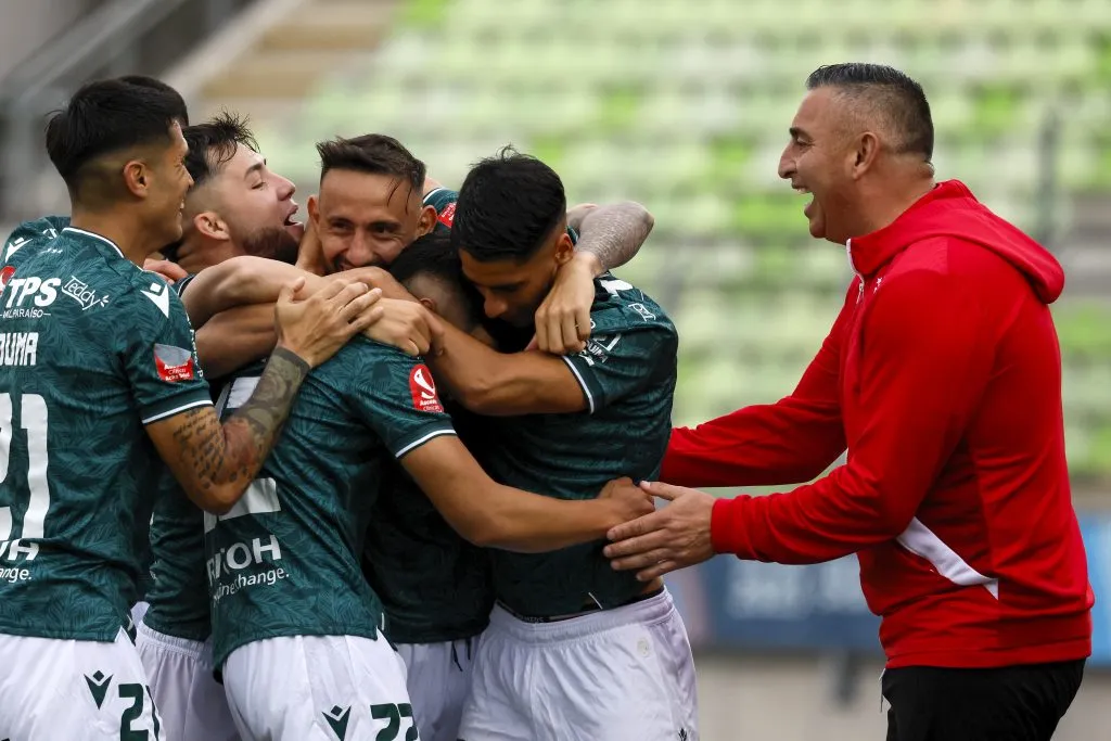 Wanderers reencuentra el camino con Jaime García, aunque no llegara Guardiola… (Foto: Photosport)