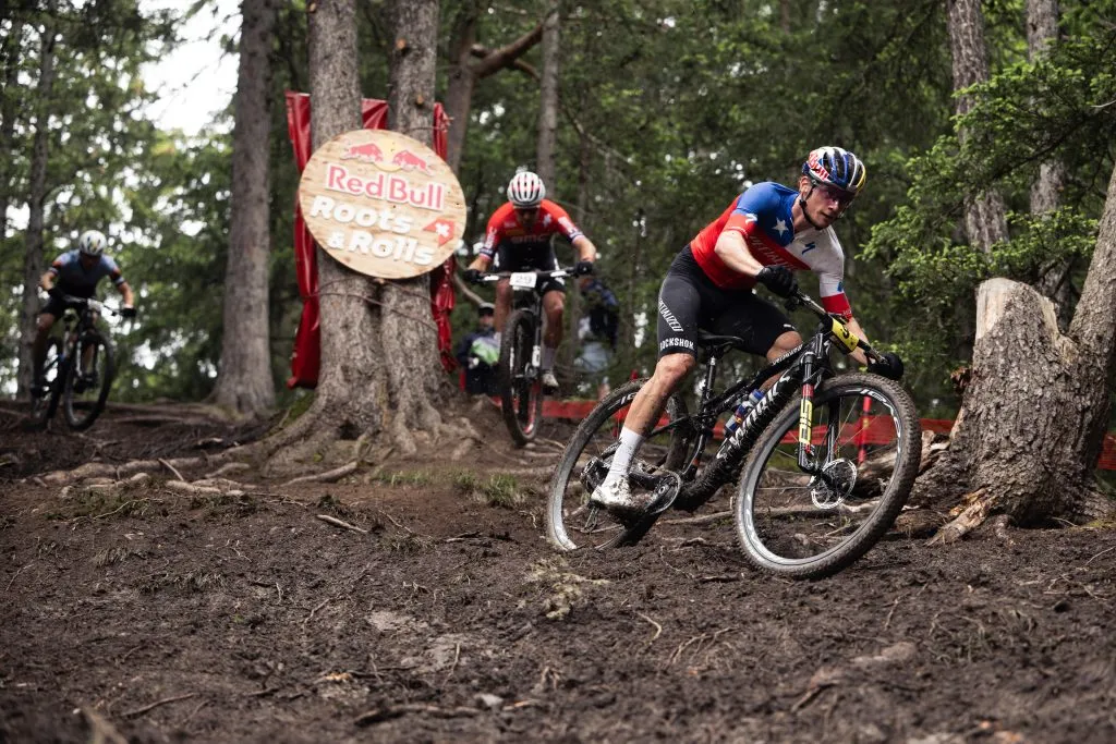 Martin Vidaurre sigue preparando los Juegos Olímpicos en el Campeonato Mundial UCI, que tiene parada este fin de semana en Francia. Foto: Bartek Wolinski / Red Bull Content Pool.