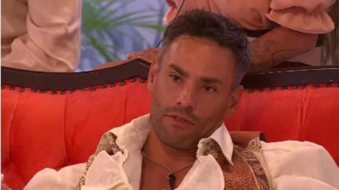 Claudio Valdivia entrega detalles de su salida del reality.