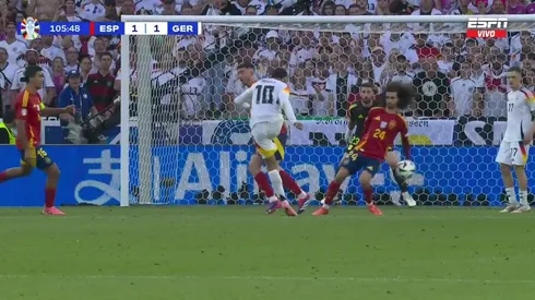 El remate de Jamal Musiala que fue a la mano de Marc Cucurella. En la Eurocopa, no fue penal.