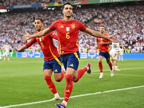 España a semis despachando al dueño de casa