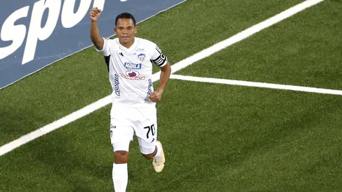 Bacca renovó con Junior y será titular contra Colo Colo