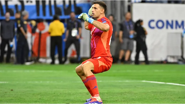 Dibu Martínez salvó a Argentina de fracaso en Copa América ante Ecuador.