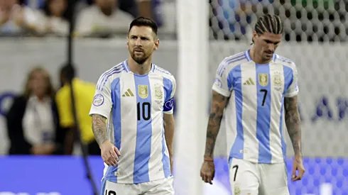 Messi desapareció en el momento que más lo necesitaba Argentina