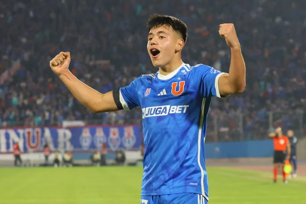 Ignacio Vásquez sale de la titularidad en U. de Chile contra Everton.