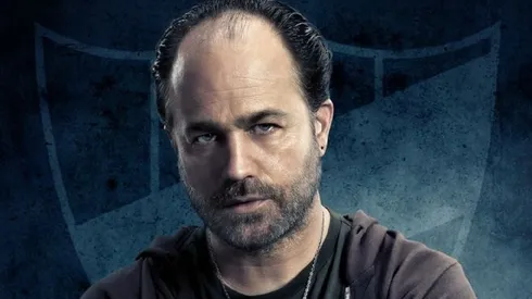 En entrevista con RedCarpet, el actor entrega detalles de su papel en la serie.