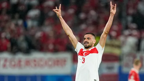 Turquía pierde a su figura contra Países Bajos por polémico festejo con gestos de extrema derecha.