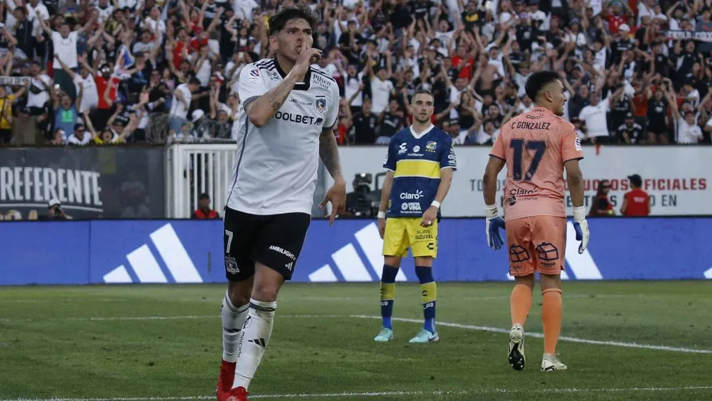 Carlos Palacios tendrá que esperar más tiempo para lograr su arribo a Boca Juniors. Foto: Photosport.