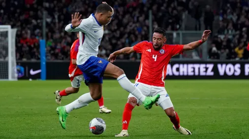 Isla suena fuerte para reforzar el Cacique