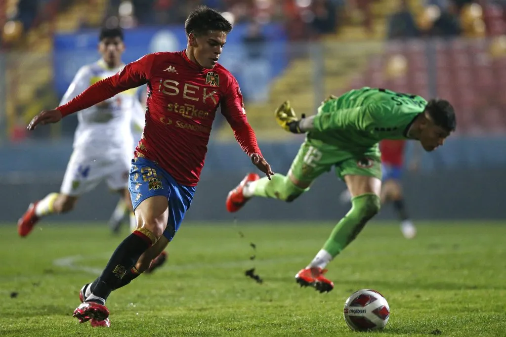 Vicente Conelli en Unión Española. (Javier Salvo/Photosport).