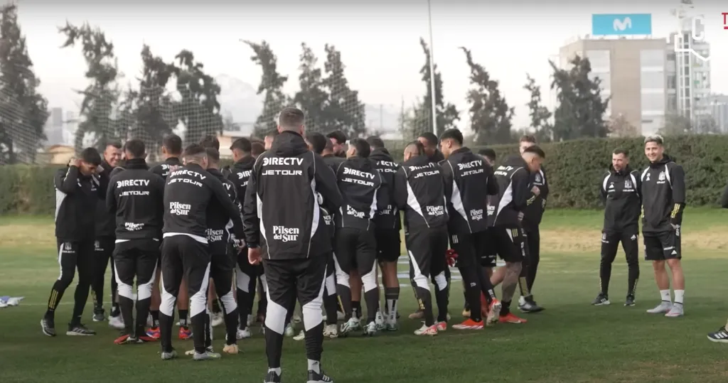 La camotera para Javier Correa. (Captura Colo Colo TV).