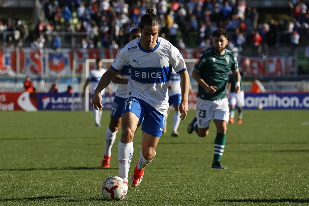 Clemente Montes se ha ido ganando la confianza en la UC. Foto: Raul Zamora/Photosport