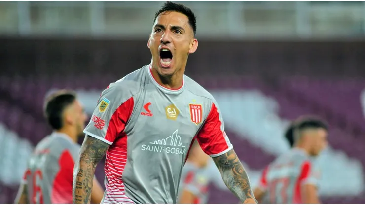 Javier Correa viene de anotar diez goles en 28 partidos con Estudiantes de La Plata.