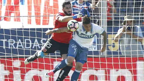 Johnny Herrera recuerda cuando se fue a probar a la UC a los 14 años.