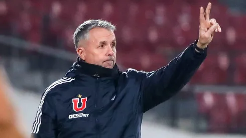 Gustavo Álvarez frente al SAU en la revancha por la Copa Chile.