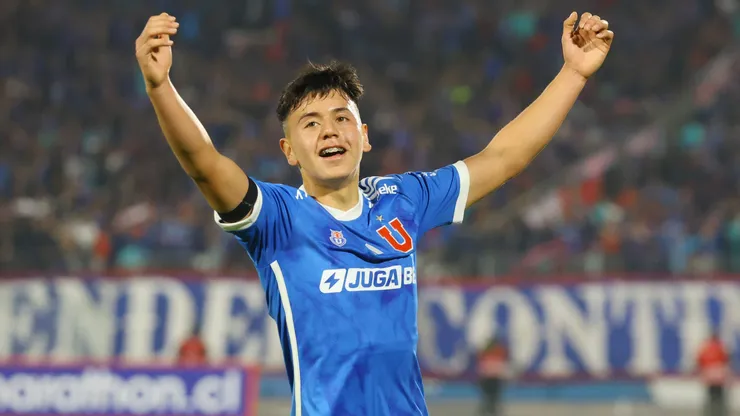 El joven de 18 años brilla en sus primeros partidos con la U.