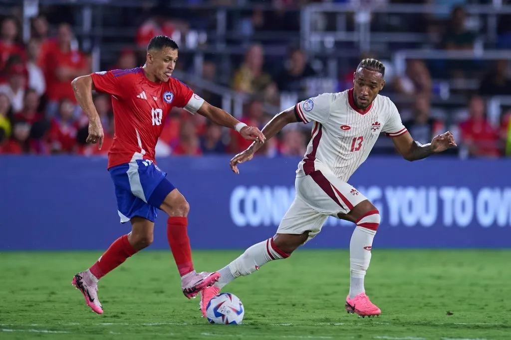 Alexis Sánchez en acción frente a Canadá. (Jose Miguel Melgarejo/Mexsport/Photosport).