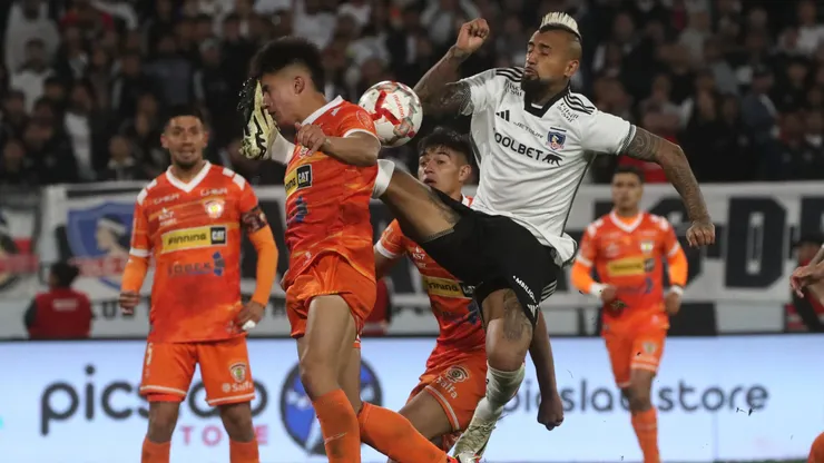 Arturo Vidal en el Colo Colo vs Cobreloa de la fecha 8 del Campeonato Nacional 2024.