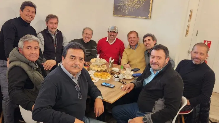 La foto que llena el corazón de la U con los campeones de 1994.