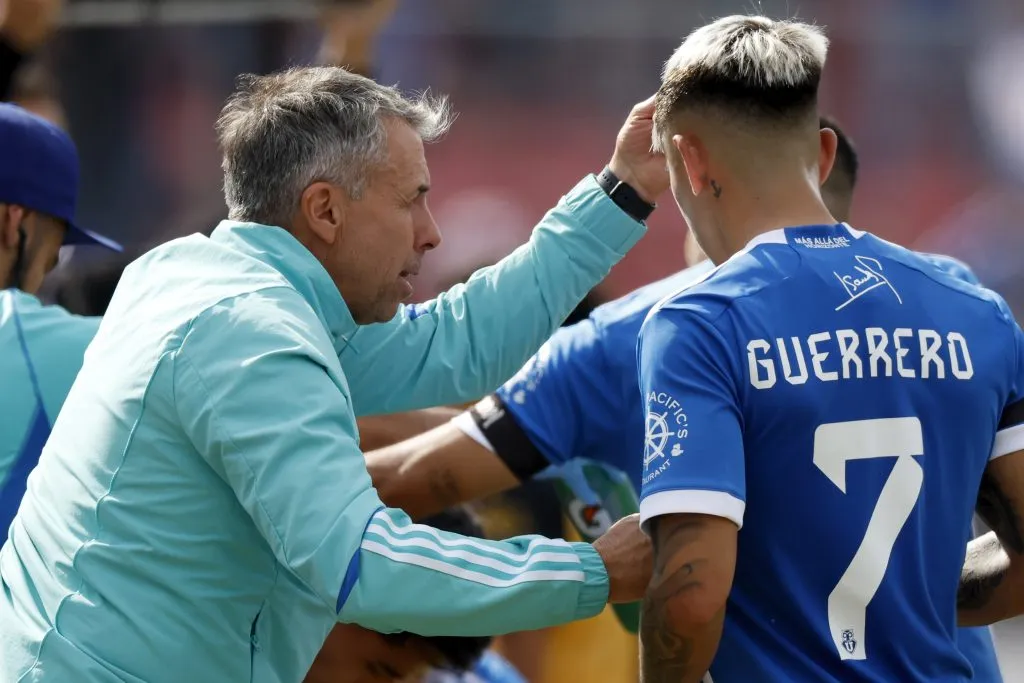 Gustavo Álvarez tuvo buenas palabras con Fernando Díaz. Foto: Andres Pina/Photosport