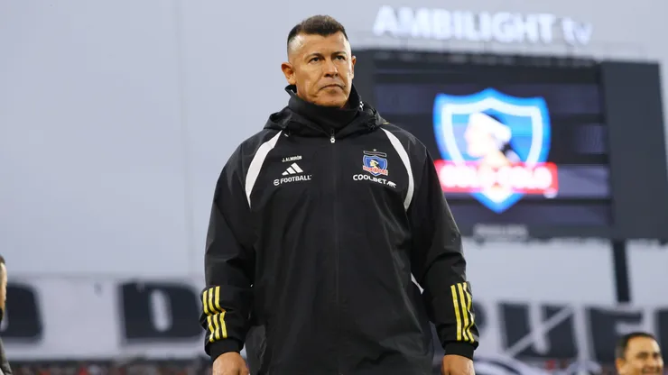 Almirón quedó enojado por el desempeño del árbitro Gamboa.