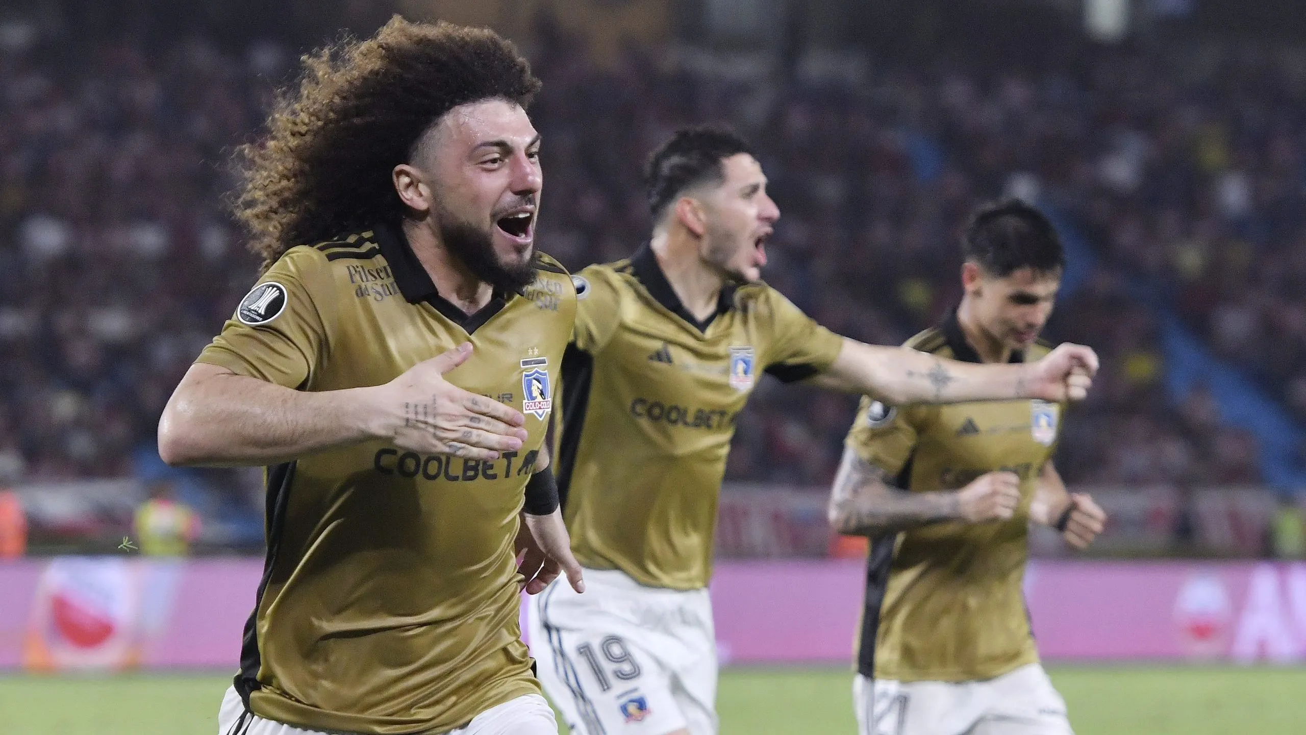 Colo Colo conversa con Maximiliano Falcón para extender su contrato | Photosport