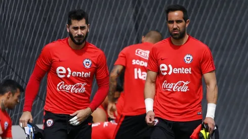 Johnny Hrrrera contó que Bravo agarró el arco de la Roja por una lesión suya