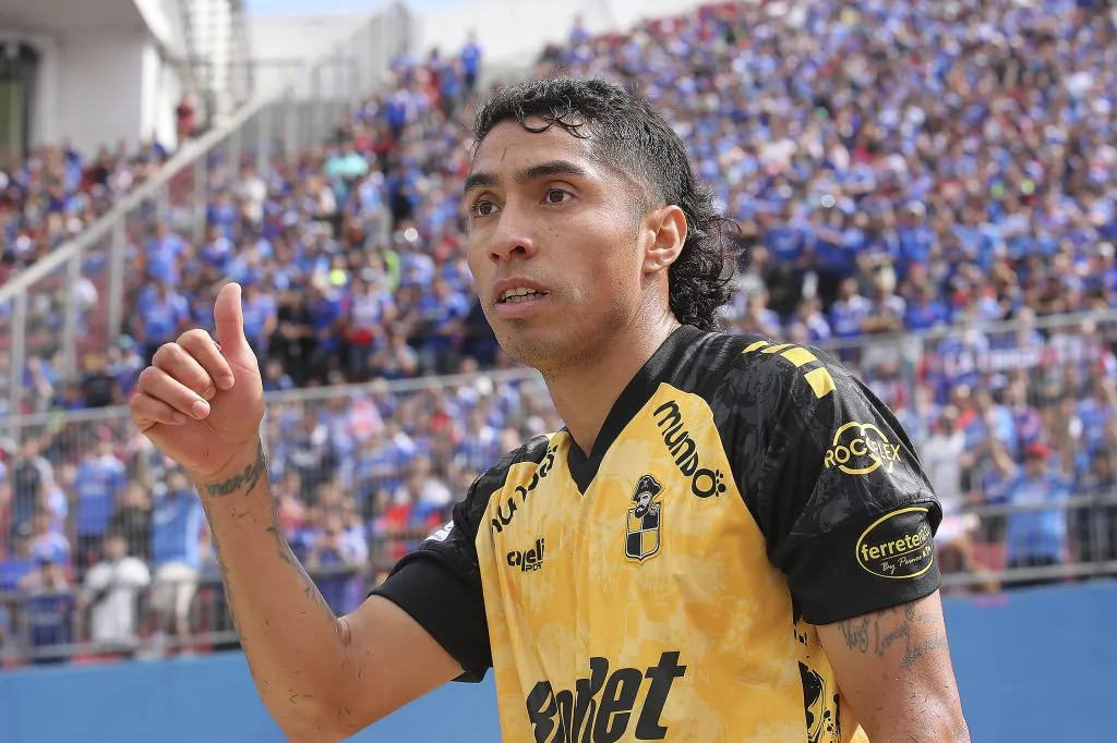 Luciano Cabral en el Estadio Nacional ante Universidad de Chile. (Andres Pina/Photosport).